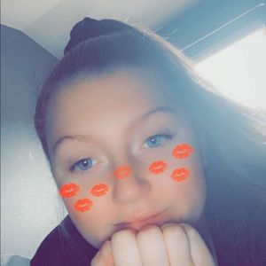 Meet your Posher, Hailey